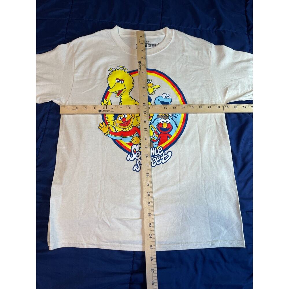 Sesame Street Mad Engine Licensed T Shirt Women's Sz M (10-12) Cream - Picture 5 of 5